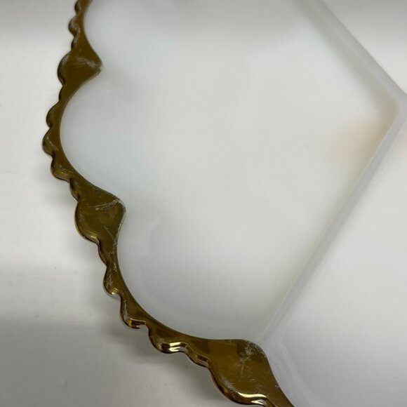 VINTAGE Anchor Hocking Milk Glass & Gold Trimmed Divided Serving Dish/Platter - Picture 5 of 11